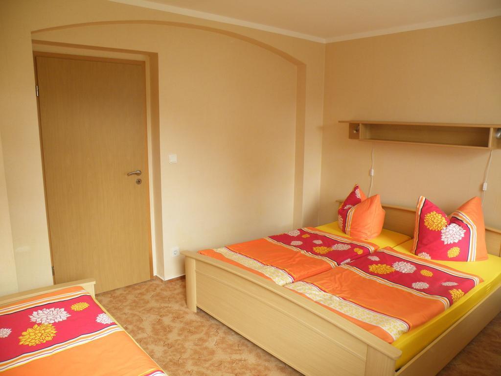 Am Lindenbaum Bed and Breakfast Sebnitz Rum bild